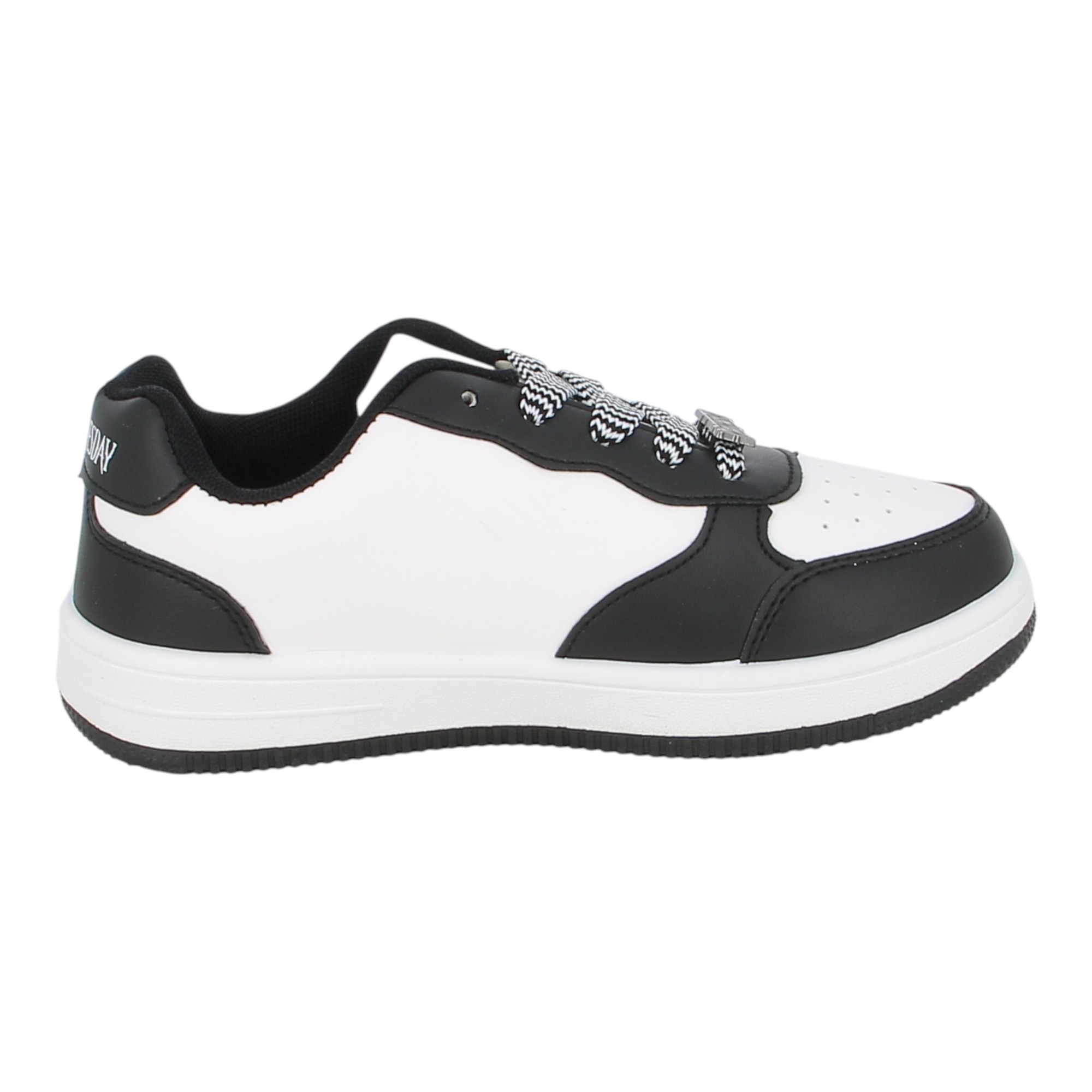 Sneakers Wednsdey
